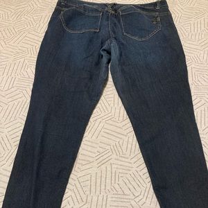 Democracy women’s size 14 jeans, used in good condition.